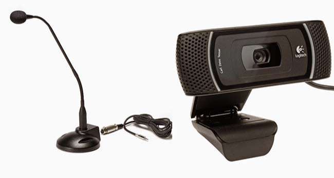 Microphone và Webcam là 2 thiết bị không thể thiếu khi stream