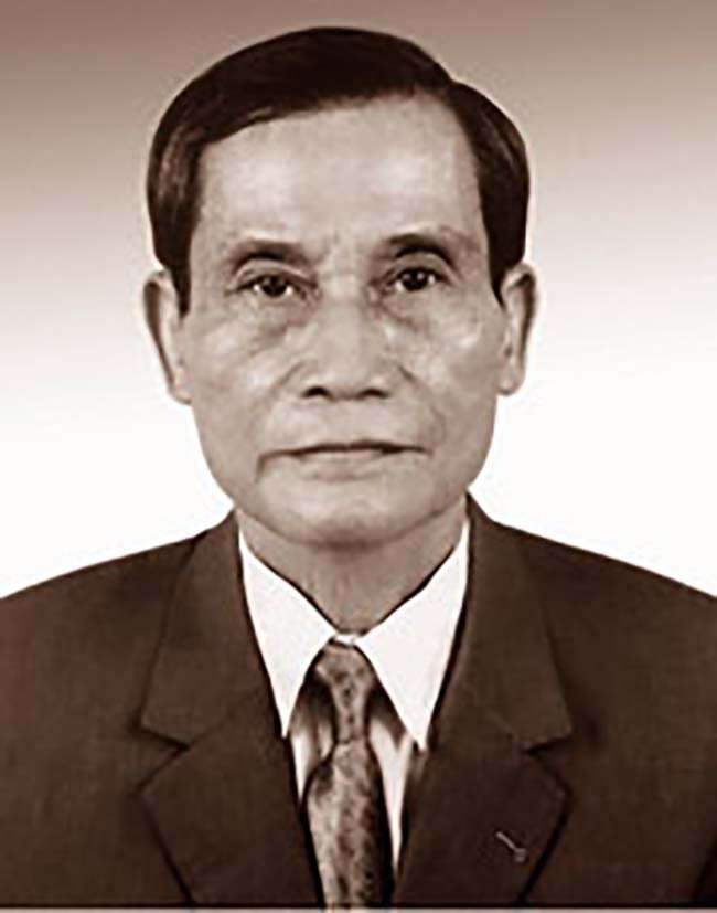 Dương Trọng Bái khi làm Hiệu trưởng Trường ĐHSP Hà Nội nhiệm kỳ 1976-1980